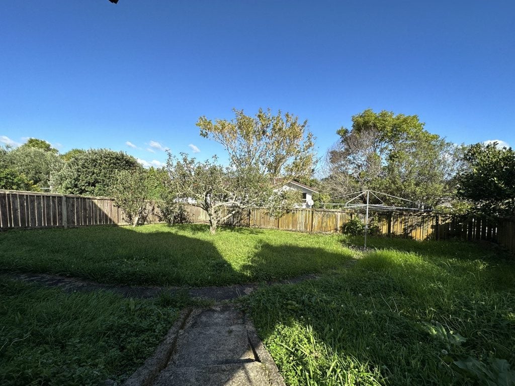 140 Golf Road, Titirangi, Auckland - Carousel 13