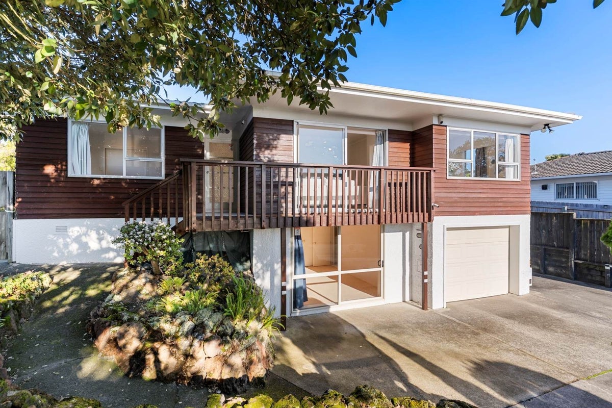 9 Ervine Place, Bucklands Beach, Auckland - Carousel 2