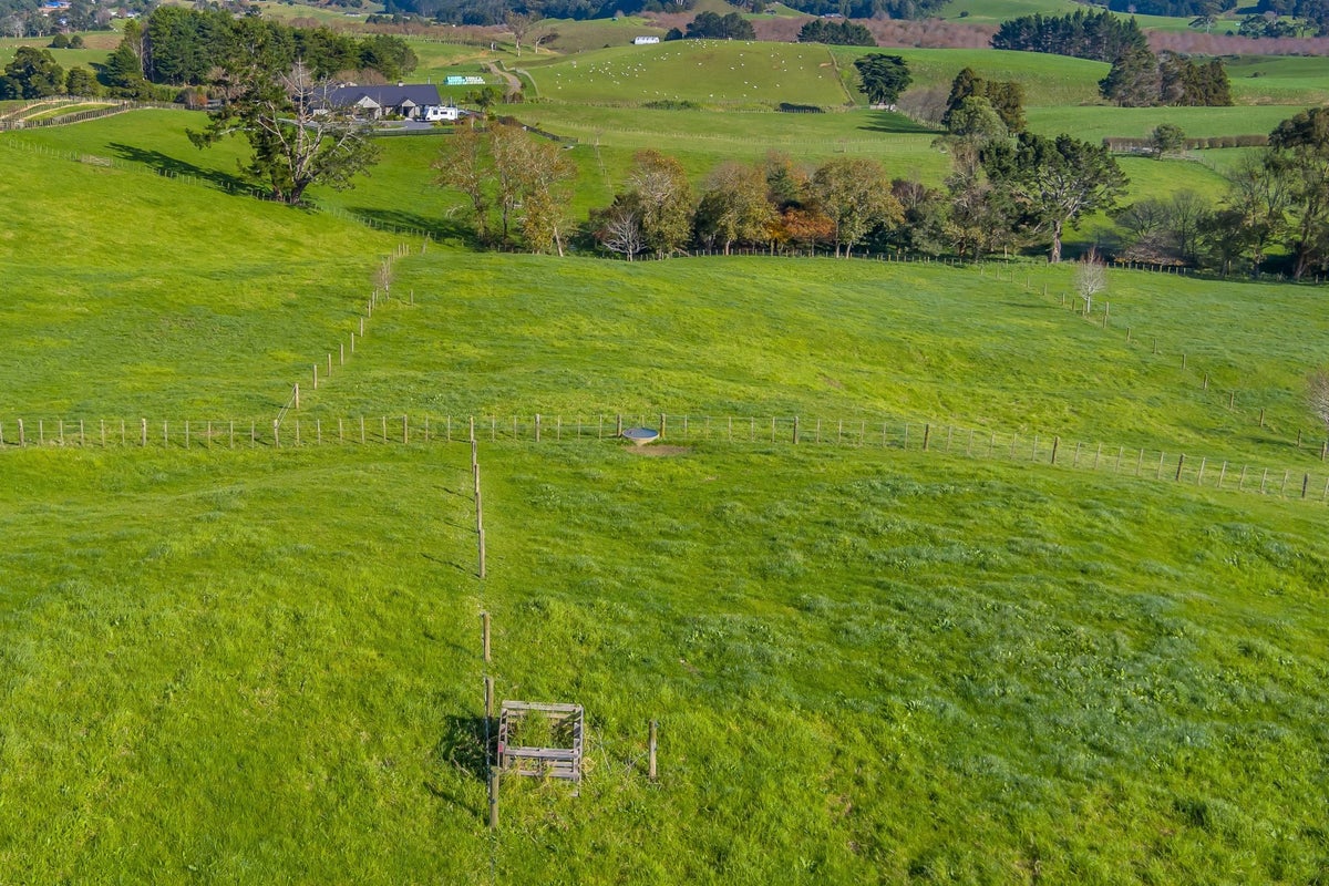 137 Kingseat Road, Patumahoe, Pukekohe - Carousel 2