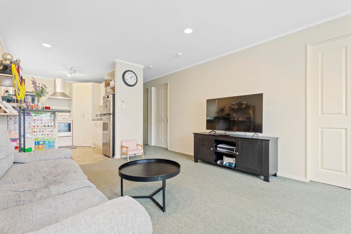 10A Green Road, Panmure, Auckland - Carousel 1