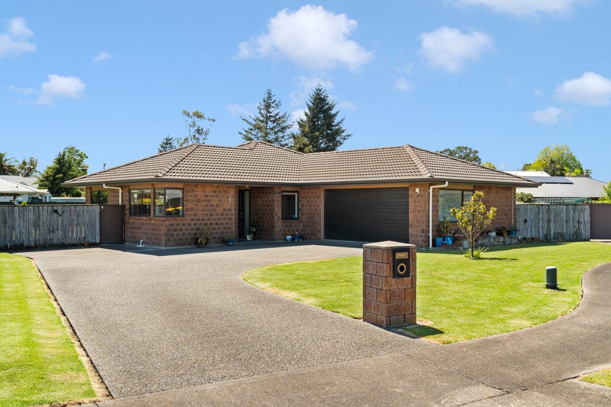 33 Sussex Street, Masterton, Masterton - Carousel 1