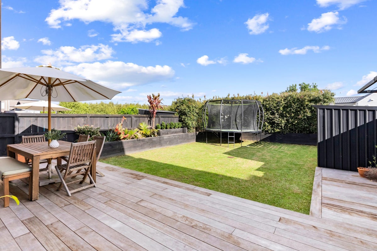 7 Plover Road, Hobsonville, Auckland - Carousel 2