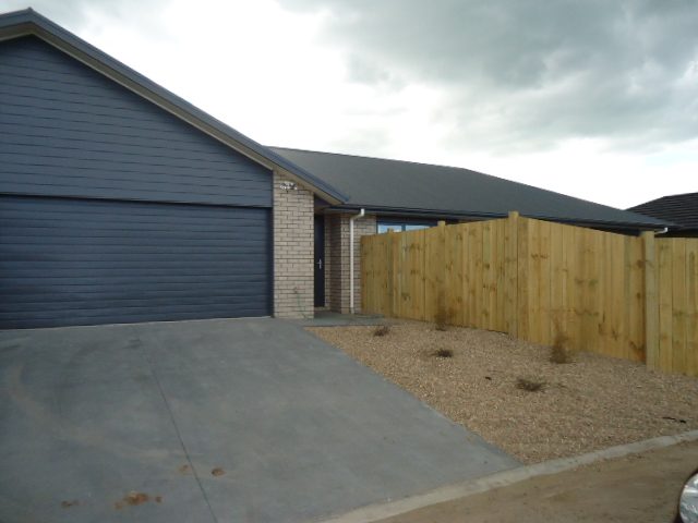 31 Piwakawaka Court, Rototuna North, Hamilton - Carousel 1