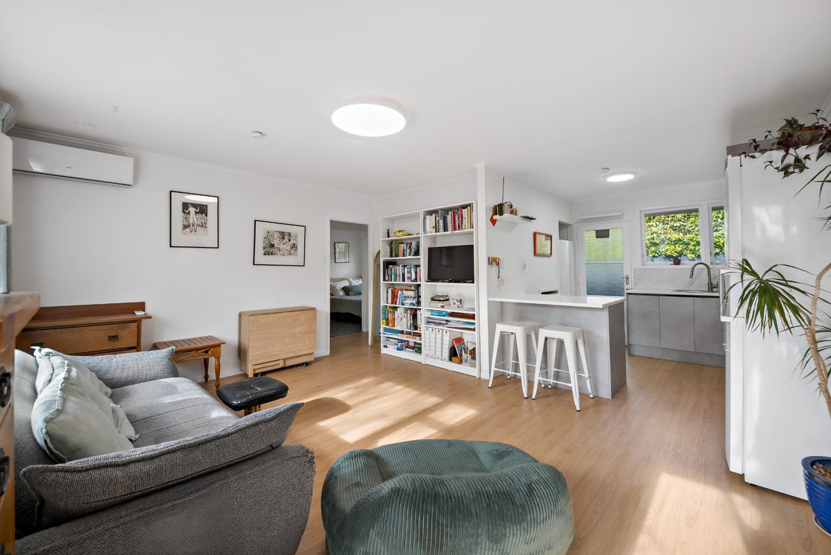 3/7 Celtic Crescent, Ellerslie, Auckland - Carousel 1