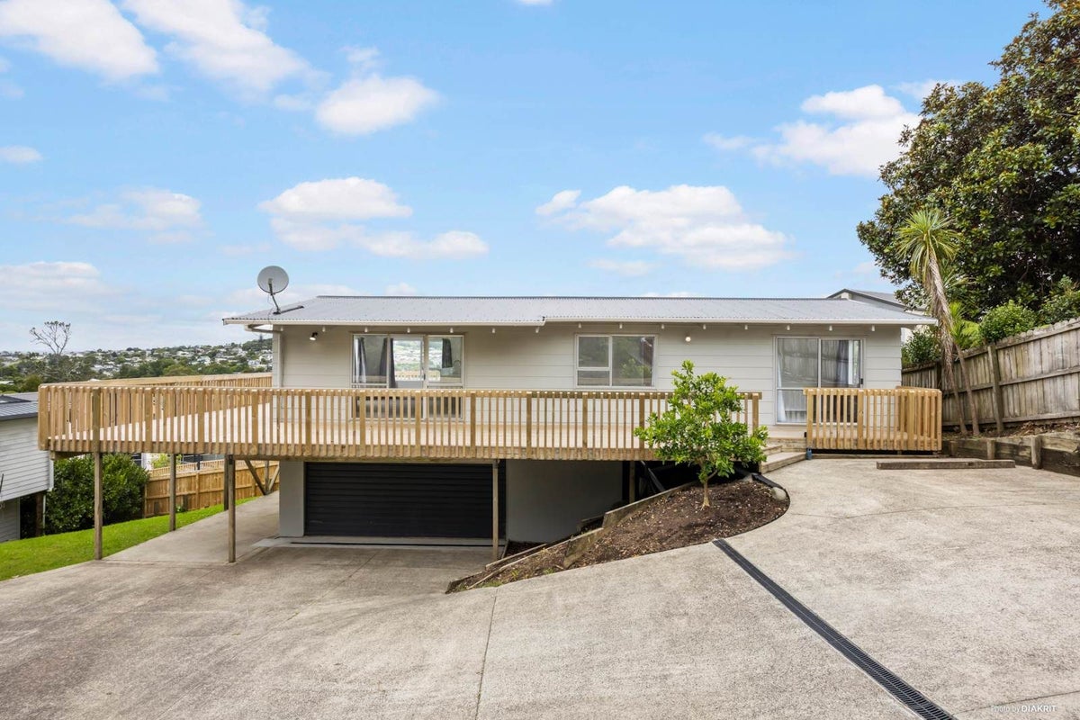23 Vipond Road, Stanmore Bay, Whangaparaoa - Carousel 1