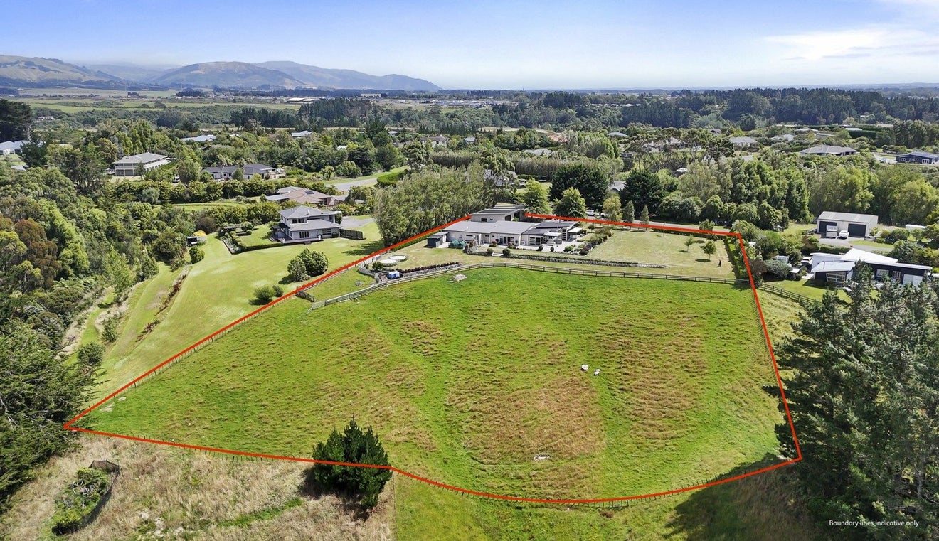 14 Branksome Place, Aokautere, Palmerston North - Carousel 2