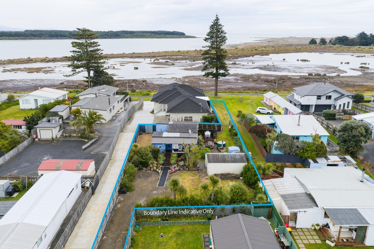 15A Hall Place, Foxton Beach, Foxton - Carousel 2