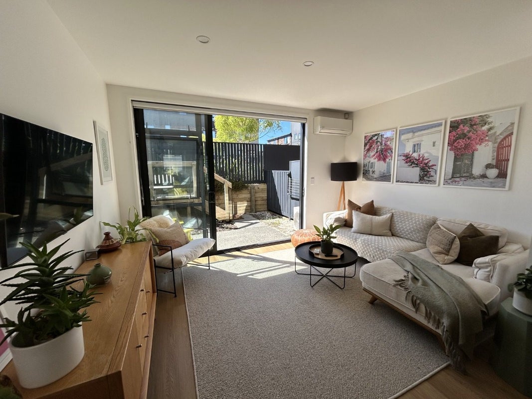 7 Kotuitui Street, Manukau, Auckland - Carousel 2