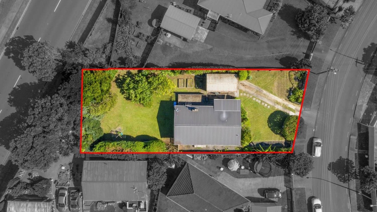 107 Vodanovich Road, Te Atatu South, Auckland - Carousel 1