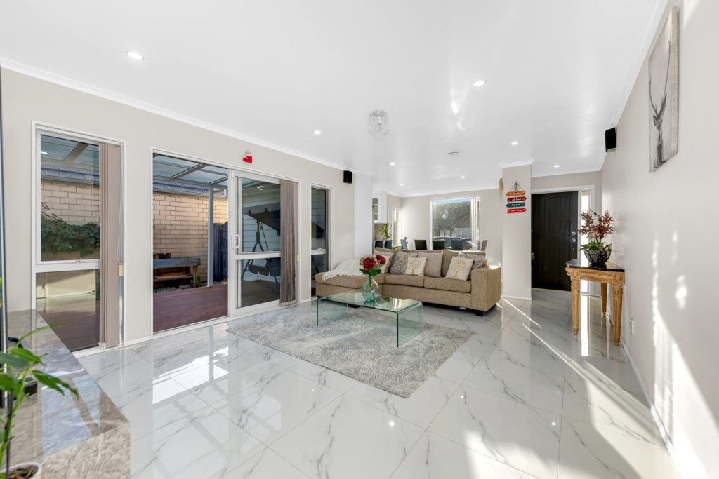 39 Kotuku Crescent, Takanini, Papakura, Auckland - Carousel 1