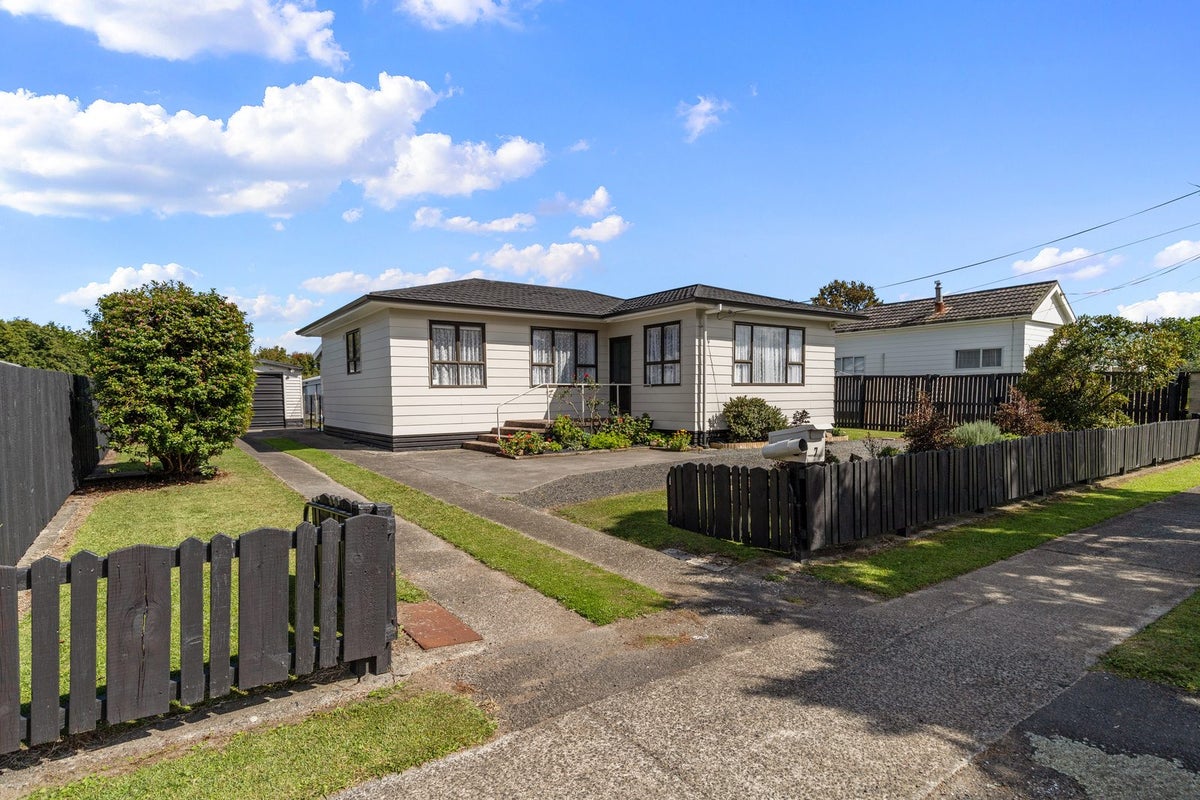 7 Terminus Street, Te Aroha, Te Aroha - Carousel 1