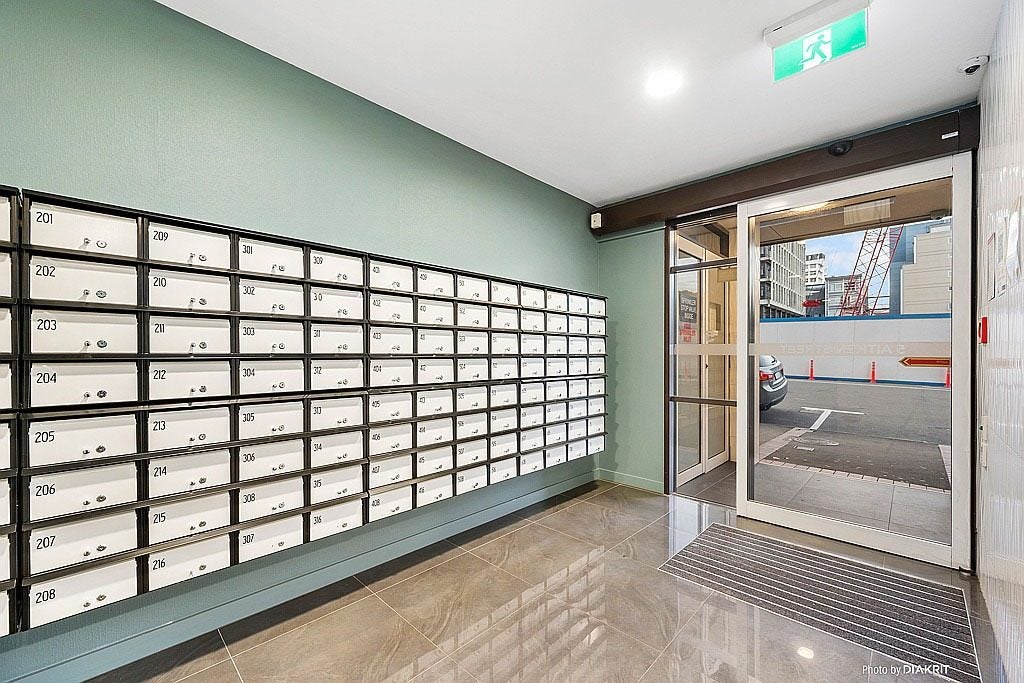 213/5 Aitken Street, Thorndon, Wellington - Carousel 1