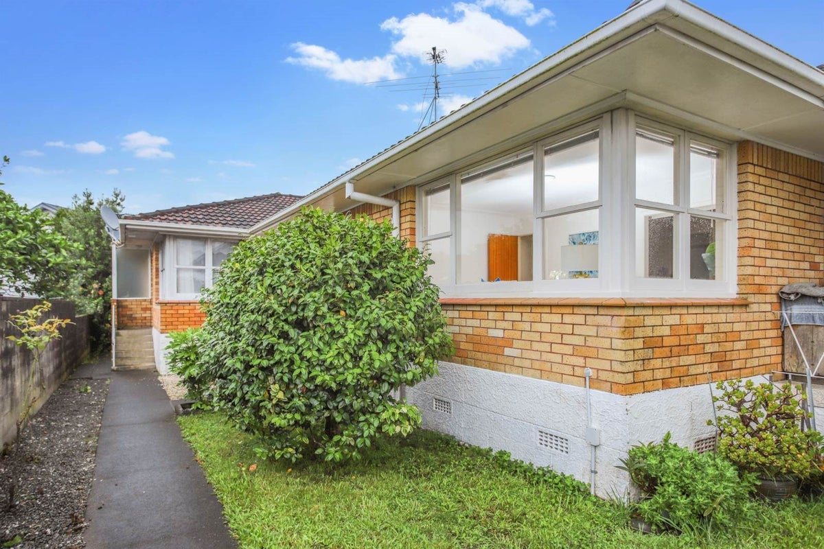 2/155 Mount Albert Road, Mount Albert, Auckland - Carousel 2