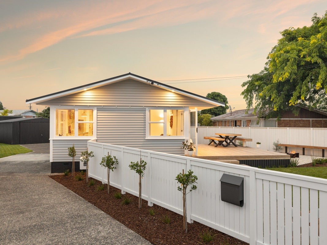 9 English Street, St Andrews, Hamilton - Carousel 1