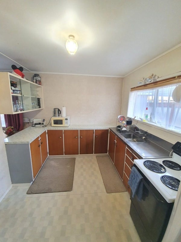 2/58 East Street, Papakura, Auckland - Carousel 5