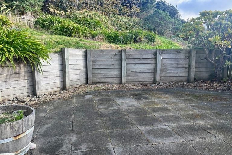 6 Bowes Crescent, Strathmore Park, Wellington - Carousel 16