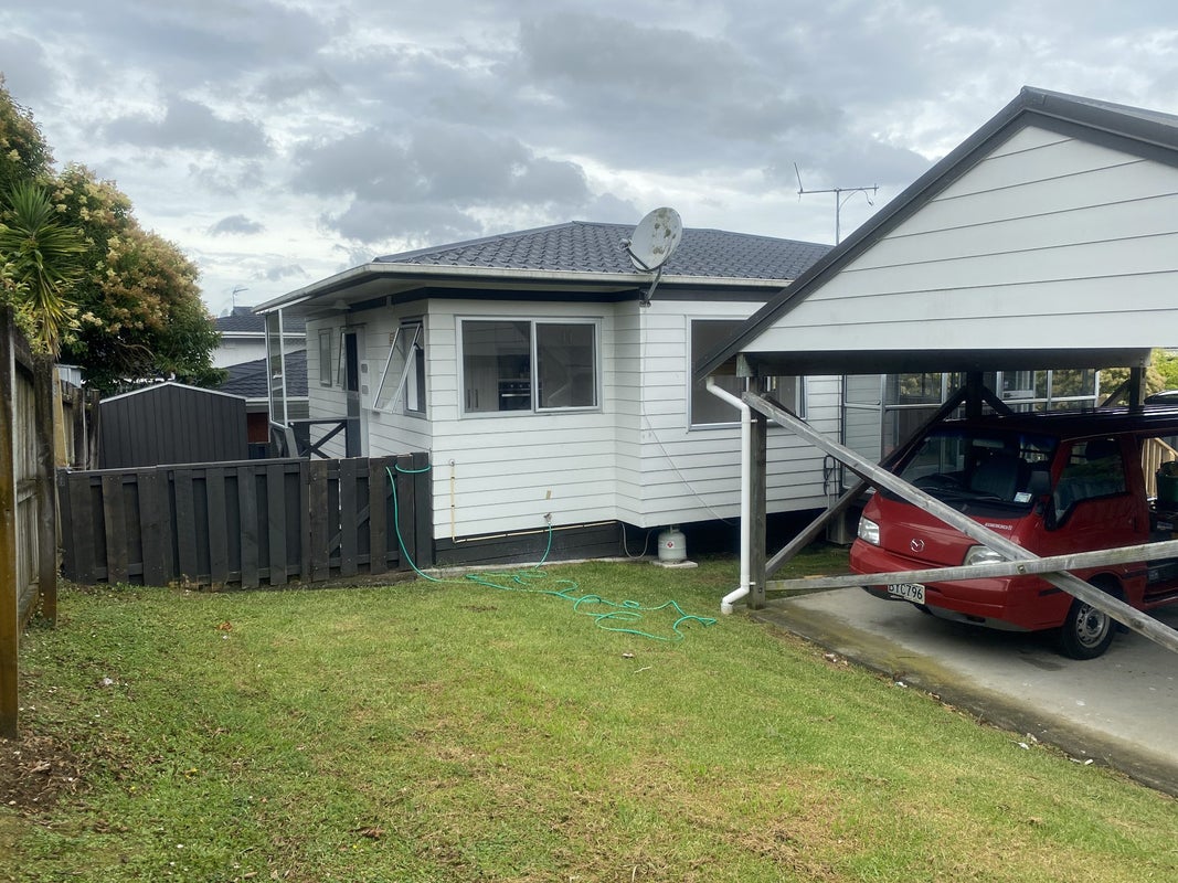 72 Kirby Street, Glendene, Auckland - Carousel 2