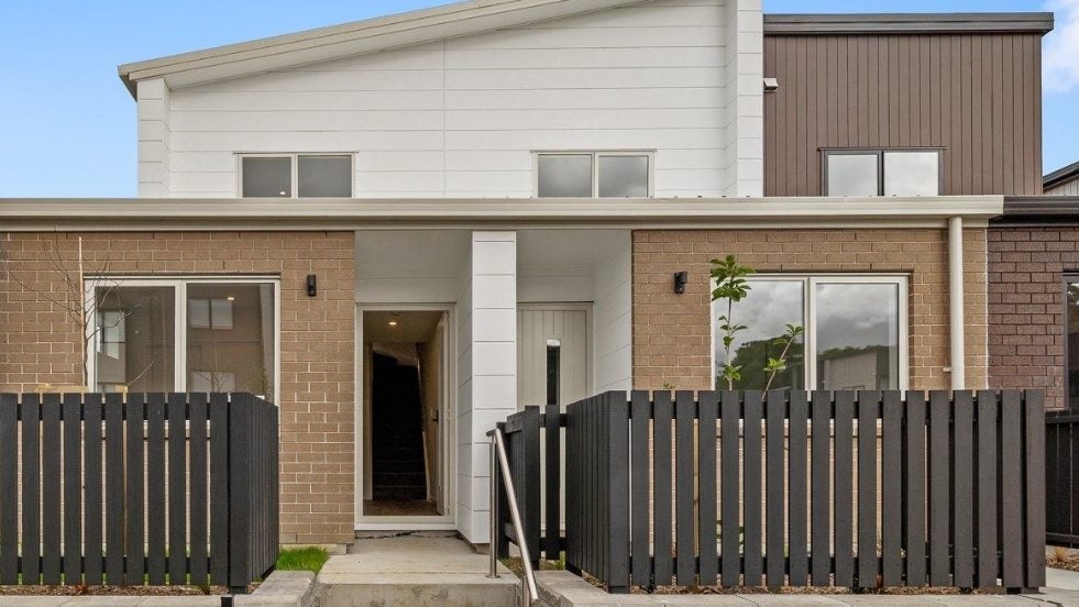 345 Glengarry Road, Glen Eden, Auckland - Carousel 1