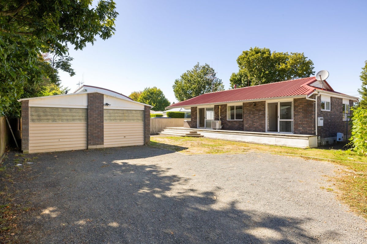 38A Peachgrove Road, Hamilton East, Hamilton - Carousel 1