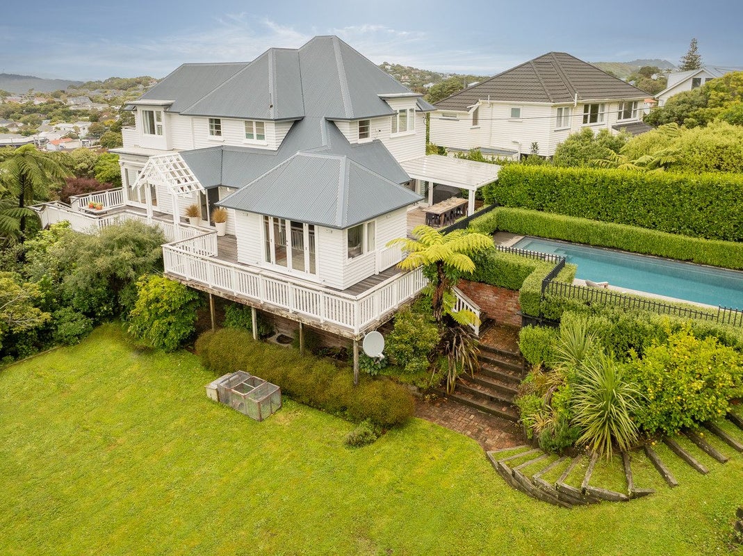 34 Baroda Street, Khandallah, Wellington - Carousel 1