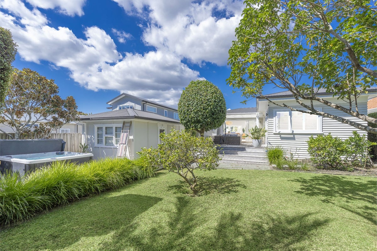 13 Huntingtree Avenue, Sandringham, Auckland - Carousel 2
