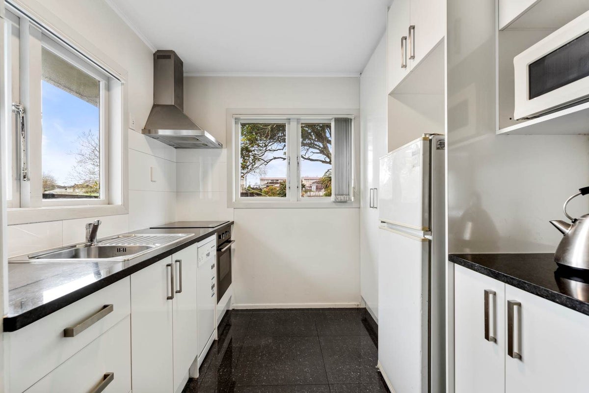 1/19 Velvet Crescent, Otara, Auckland - Carousel 2