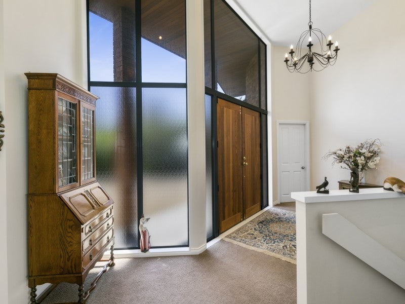 2 Crestview Grove, Belmont, Lower Hutt - Carousel 2