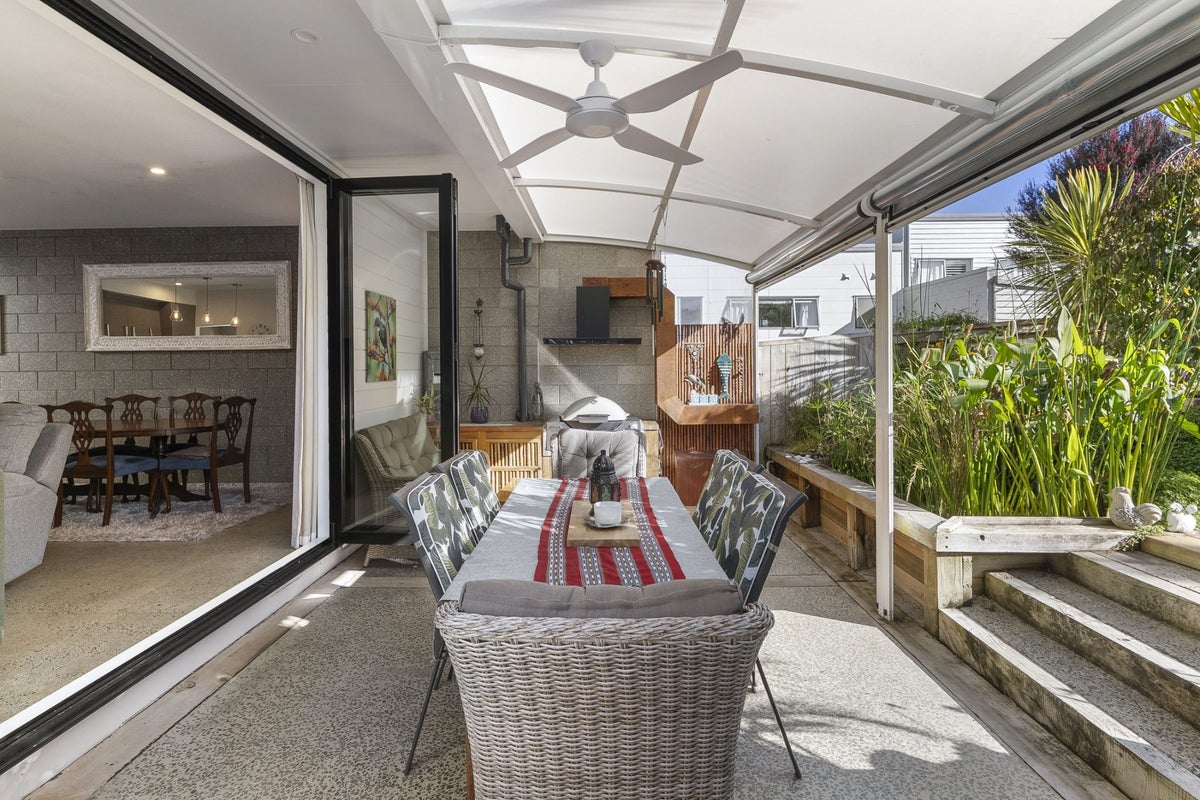 26B Castledine Crescent, Glen Innes, Auckland City, Auckland - Carousel 2