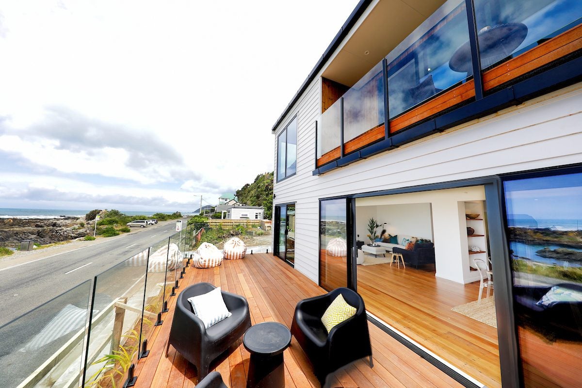 354 The Esplanade, Island Bay, Wellington - Carousel 2