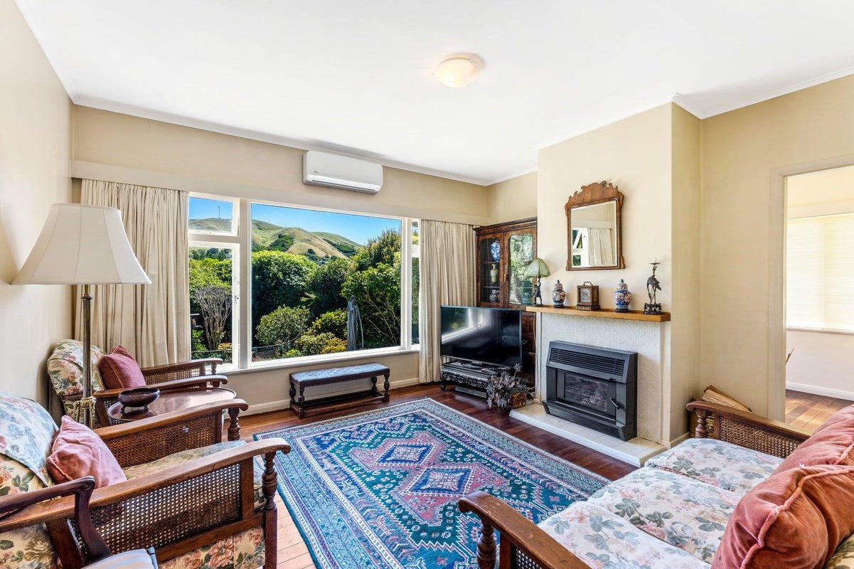 10 Elizabeth Street, Pukerua Bay, Porirua - Carousel 2