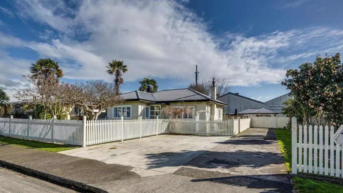 1010 Glenhope Street, Mahora, Hastings - Carousel 1