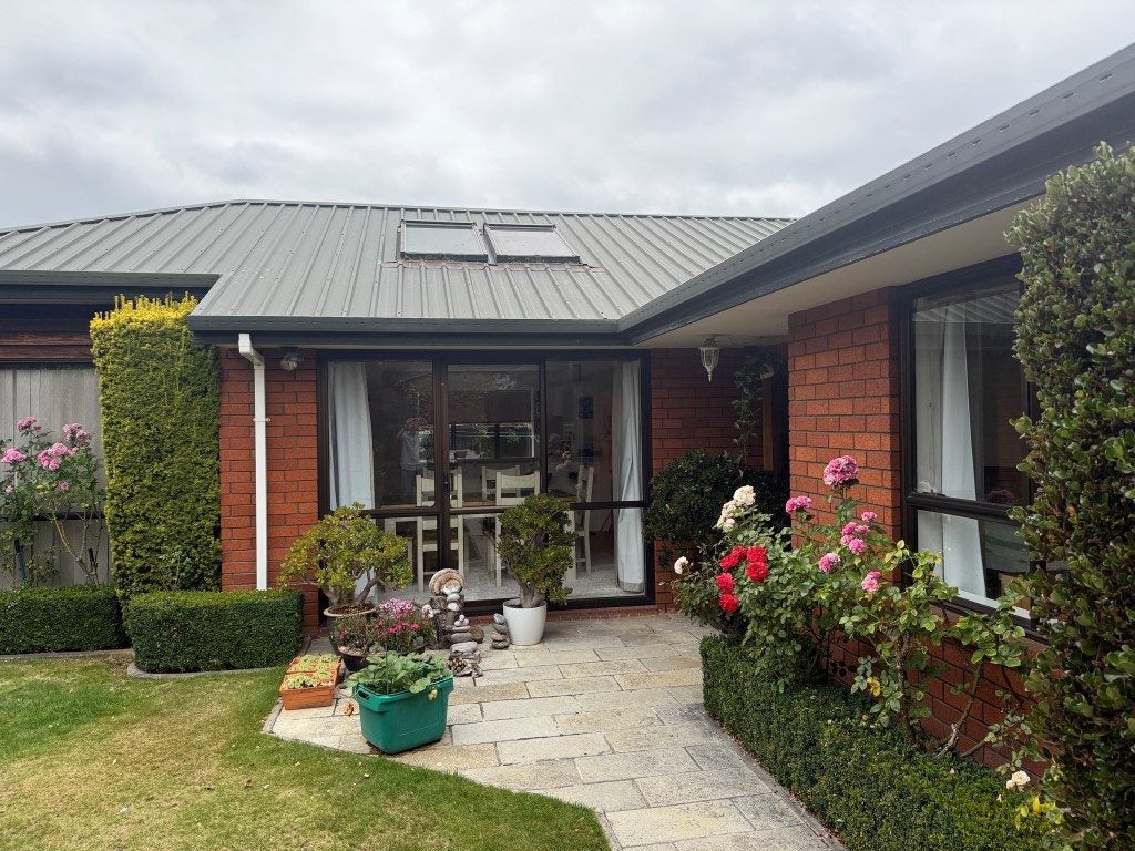 18 Shaftesbury Street, Avonhead, Christchurch - Carousel 1