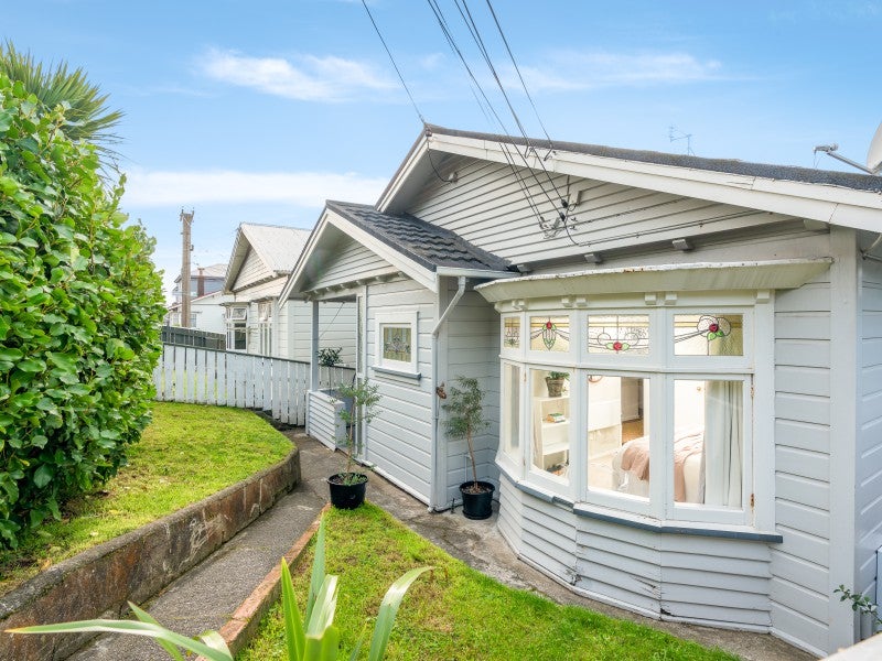 301 Adelaide Road, Newtown, Wellington - Carousel 1