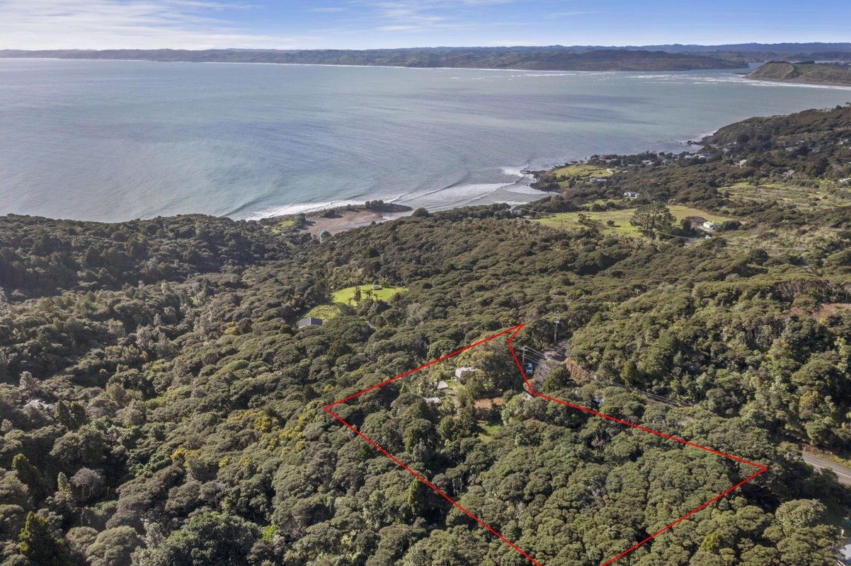 112 Whaanga Road, Raglan, Raglan - Carousel 2