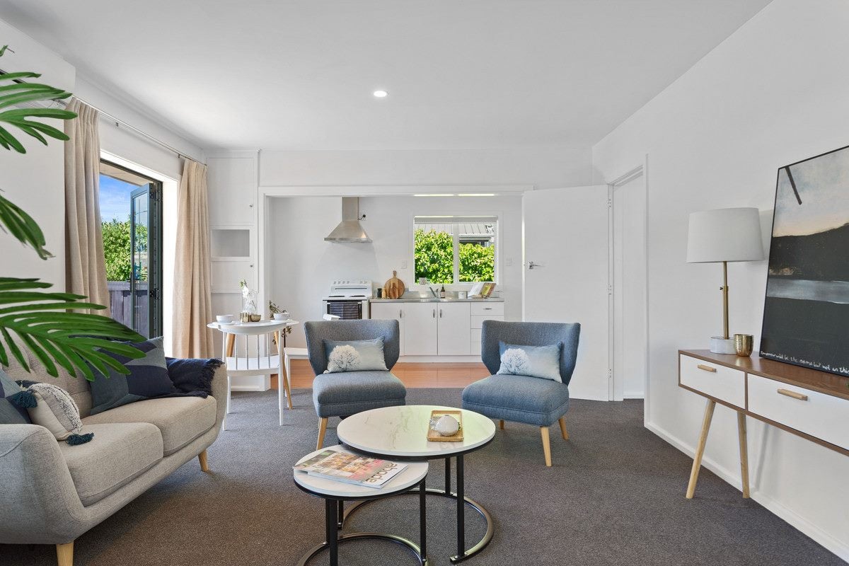 1/15 Winchester Street, Merivale, Christchurch - Carousel 2