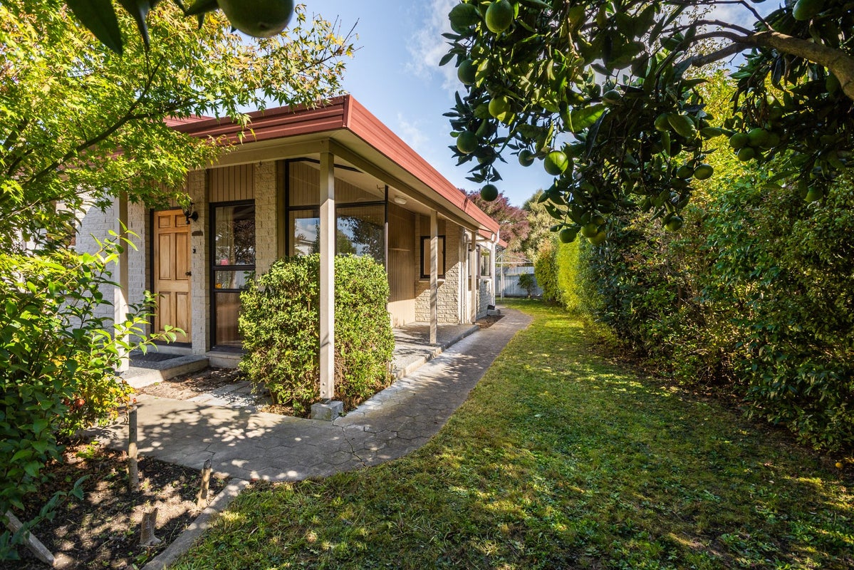101 Mayfair Avenue, Mayfair, Hastings - Carousel 1