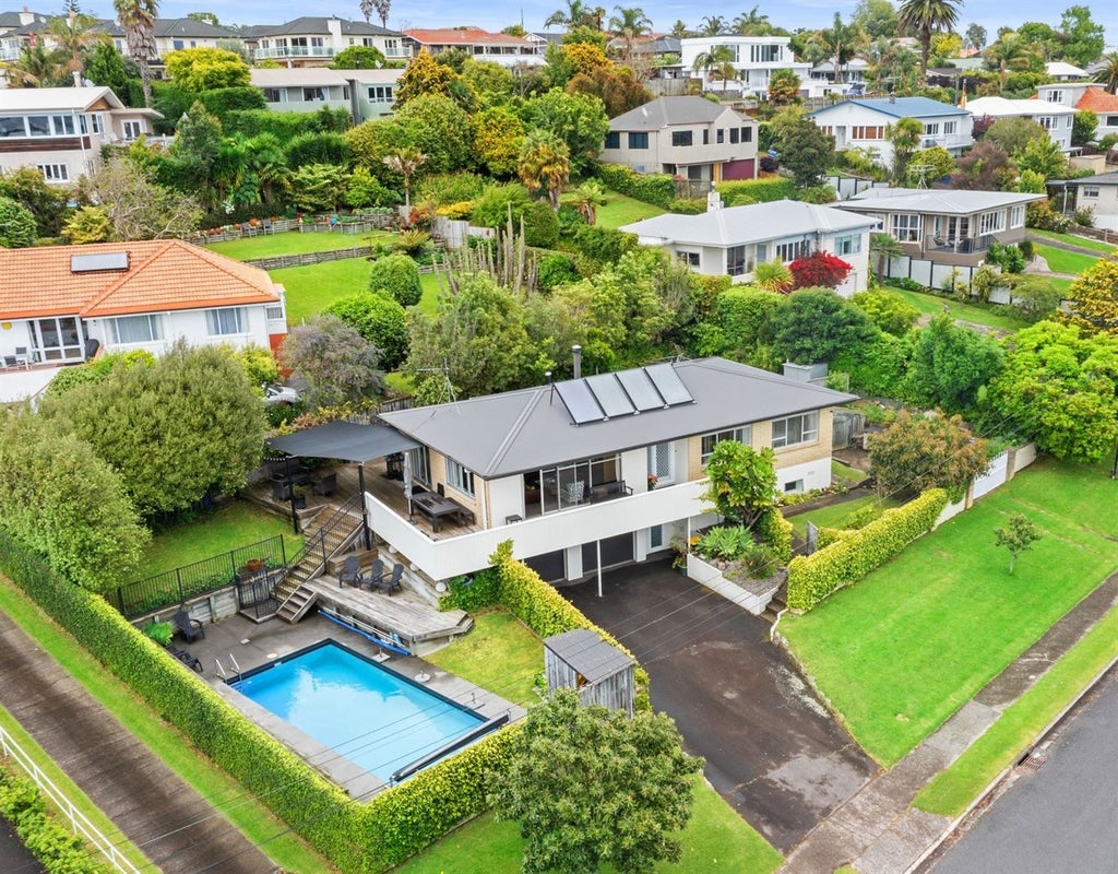 100 Sutherland Road, Brookfield, Tauranga - Carousel 1