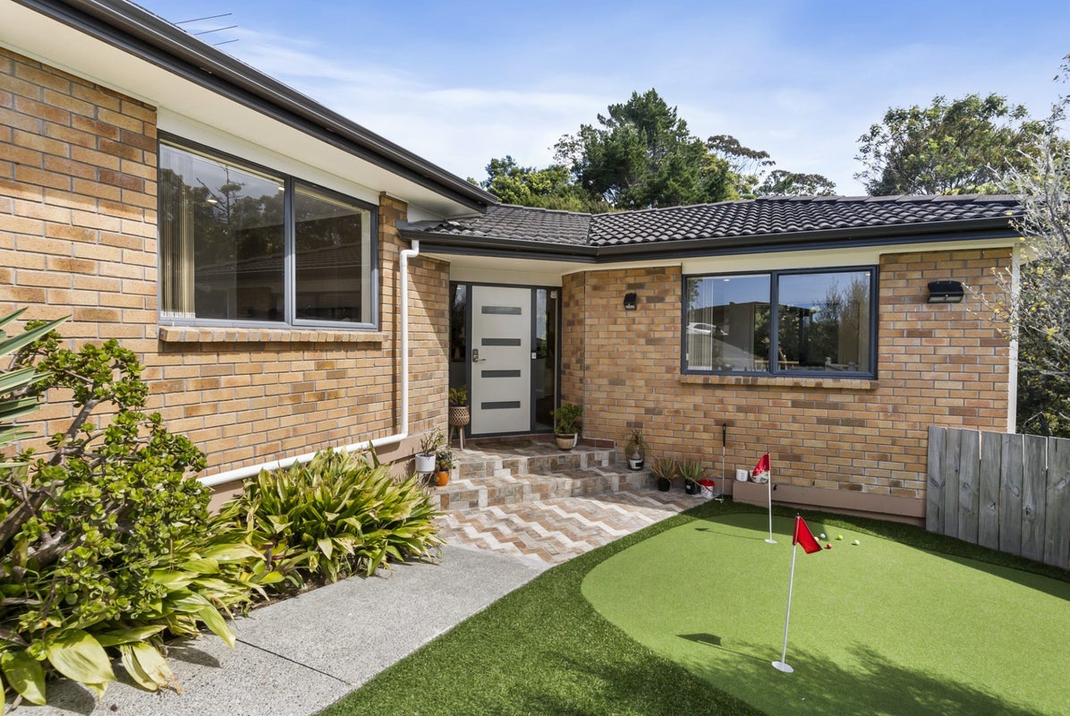 45 Condor Place, Unsworth Heights, Auckland - Carousel 1