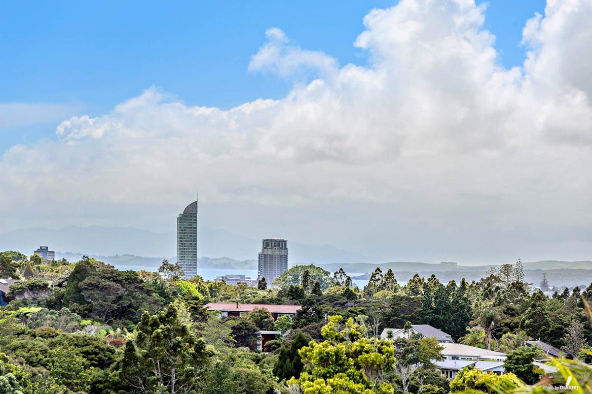 7A Waratah Street, Birkenhead, Auckland - Carousel 1