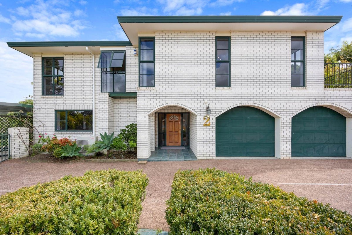 2 Annalong Road, Dannemora, Auckland - Carousel 2