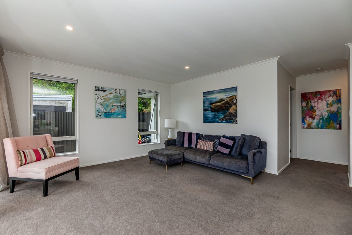 27 Broadway Avenue, Highfield, Timaru - Carousel 2