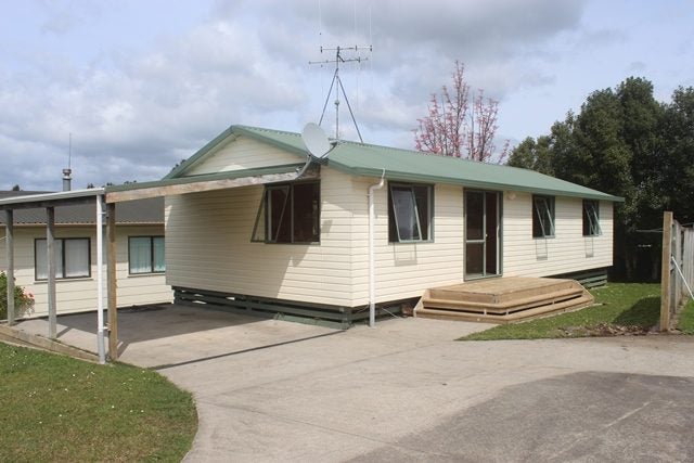 127 Robinson Road, Albany - Carousel 1