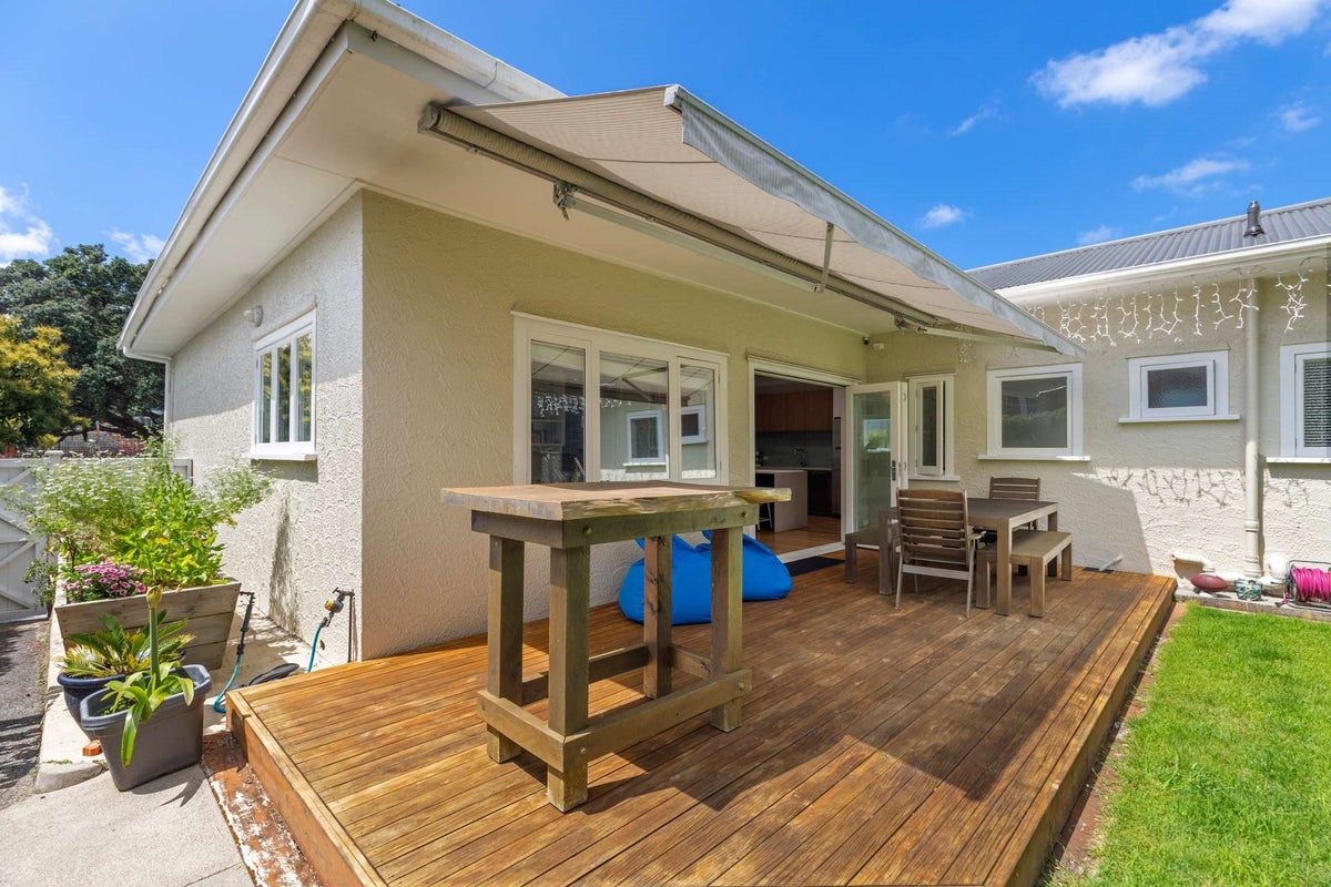 39 Hillsborough Road, Hillsborough, Auckland - Carousel 1