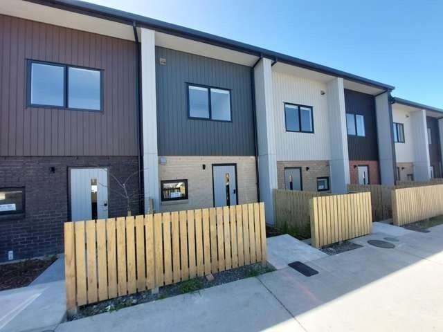 6 Selo Street, Glen Eden, Auckland - Carousel 2