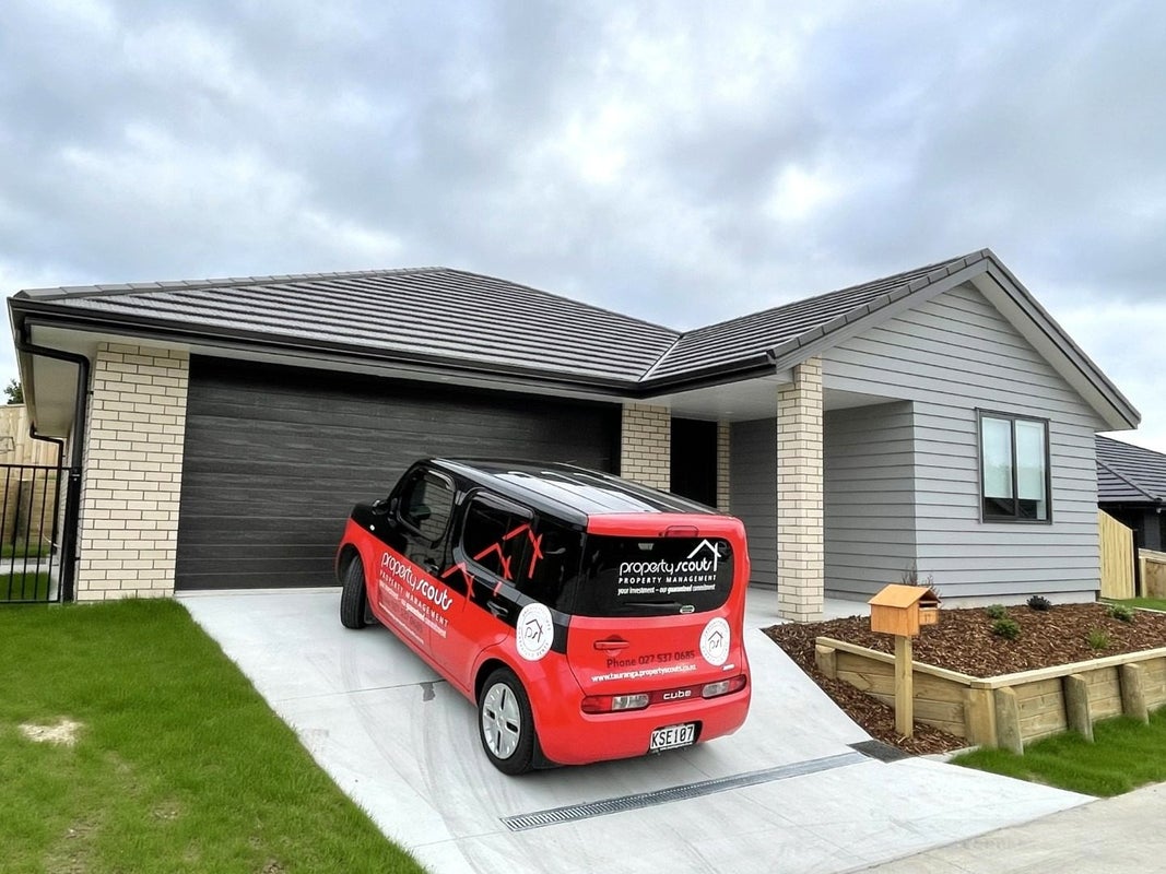 12 Clover Lane, Pyes Pa, Tauranga - Carousel 16