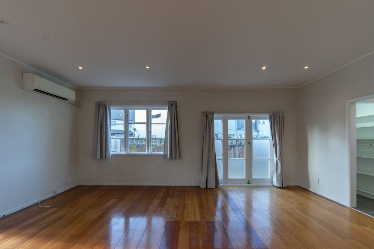 10 Short Street, Claudelands, Hamilton - Carousel 1