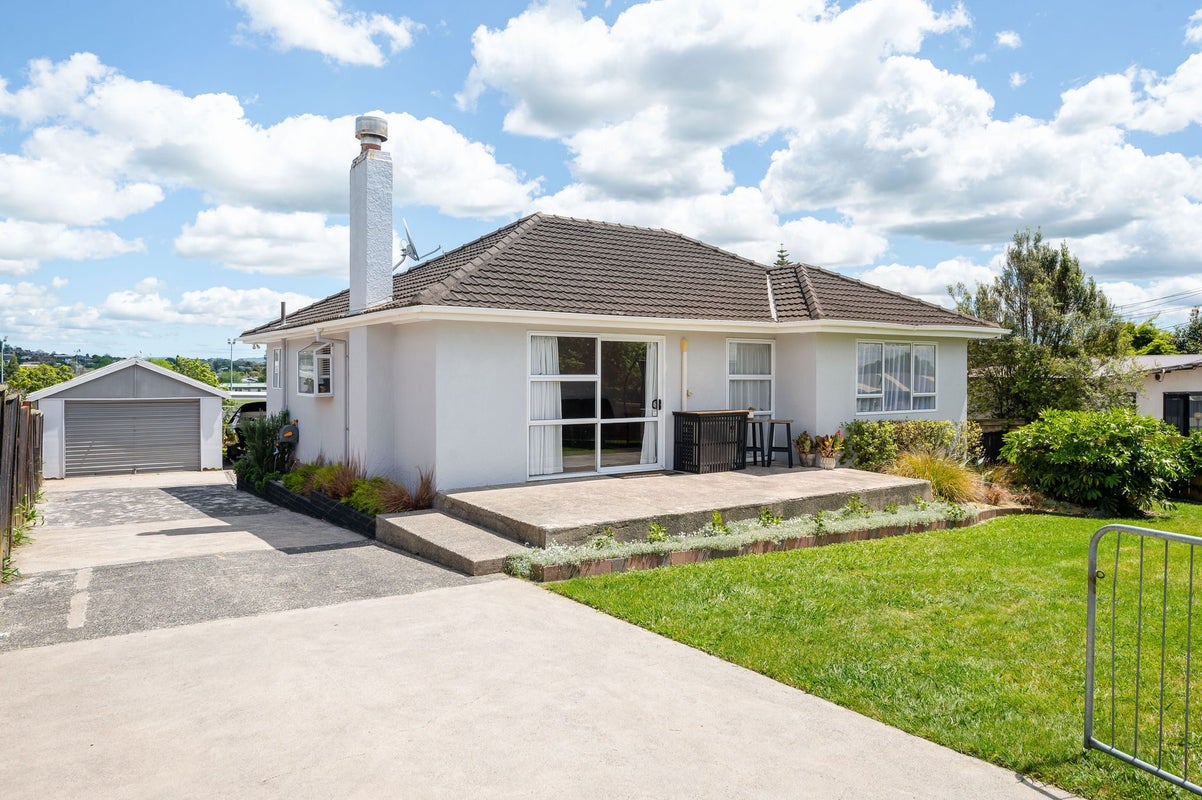 57 Waimarie Street, Nawton, Hamilton - Carousel 1