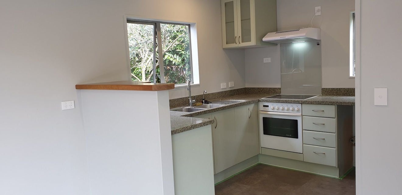 47 Cardiff Road, Pakuranga, Auckland - Carousel 1