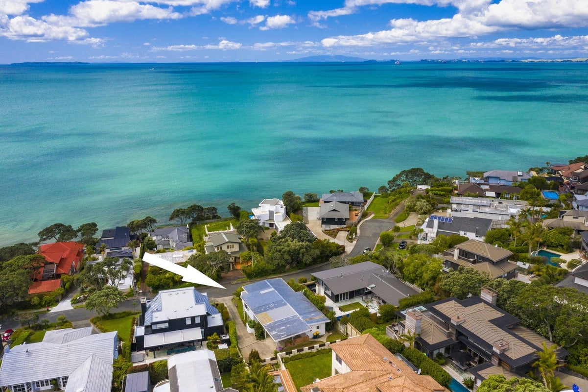 29 Whitby Crescent, Mairangi Bay, Auckland - Carousel 2