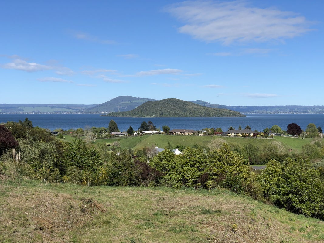 20 COLLINGWOOD DR, TIKITERE, Rotorua - Carousel 1